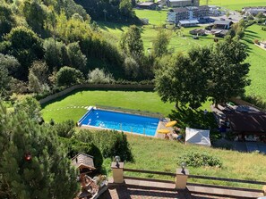 Piscine extérieure, piscine chauffée