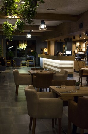 Reception - AZZA Hotel & Restaurant (Jesenice)