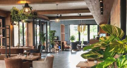 AZZA Hotel & Restaurant