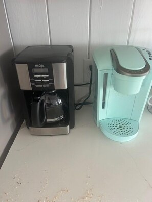 Kaffee und/oder Kaffeemaschine