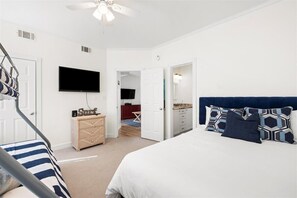 5 bedrooms, iron/ironing board, WiFi, bed sheets