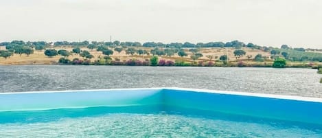 Utomhuspool