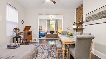 1 makuuhuone, silitysrauta/-lauta, Wi-Fi, vuodevaatteet