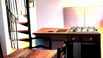 Family Cottage, 1 Bedroom, Valley View | Living area | Smart TV, Netflix