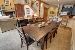 Dining - Rustic & Warm Townhome with a Private Hot Tub (Keystone)