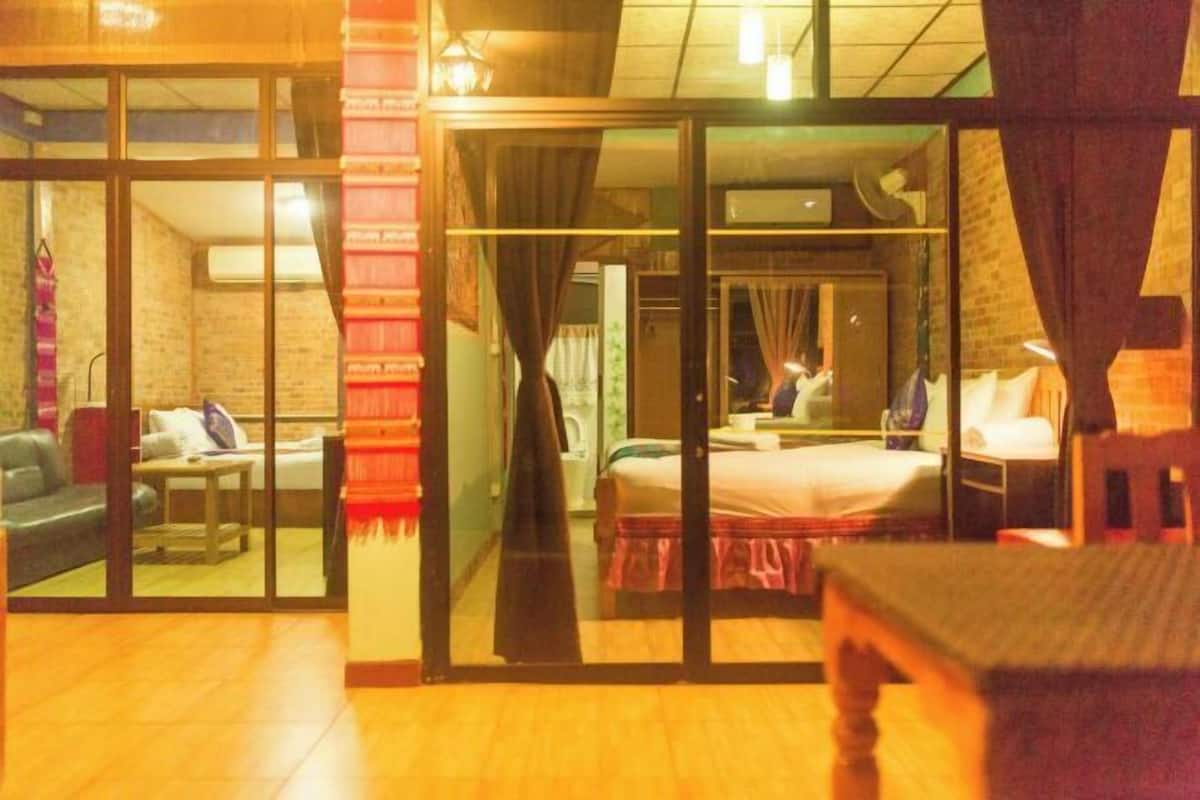 In-room safe, laptop workspace, blackout drapes, free WiFi