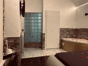 Coffres-forts dans les chambres, rideaux occultants