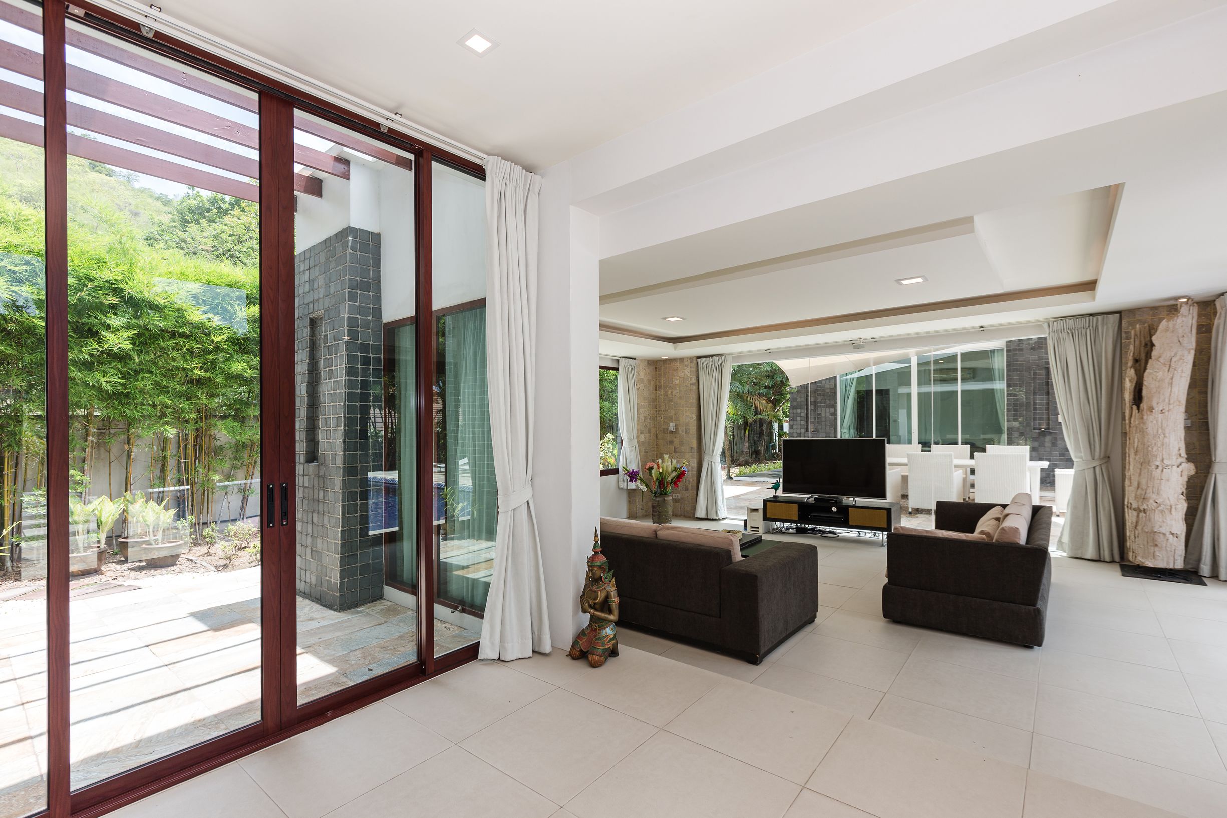 Luxury Villa | Living area | Flat-screen TV