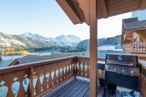 Esta unidad tiene las mejores vistas de June Mountain Ski Lift, Carson Peak y Gull Lake y el entorno.