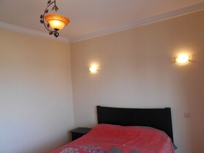 Appartement | 2 chambres, fer et planche à repasser, Wi-Fi gratuit, draps fournis
