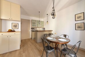 Dining - Cada Vez, 1BR/1BA, 4 people (París)
