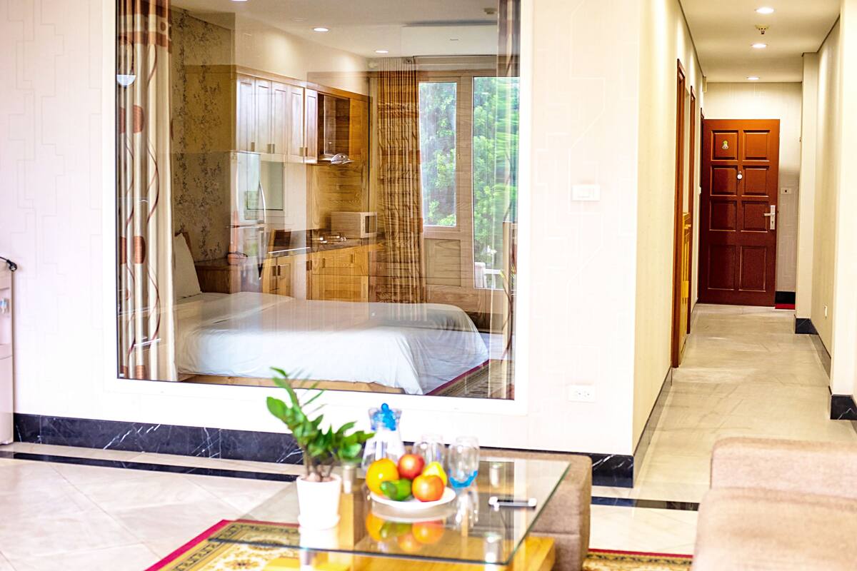1 bedroom, Egyptian cotton sheets, premium bedding, pillowtop beds