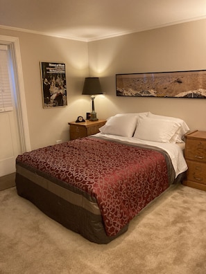 1 chambre, bureau, fer et planche à repasser, Wi-Fi