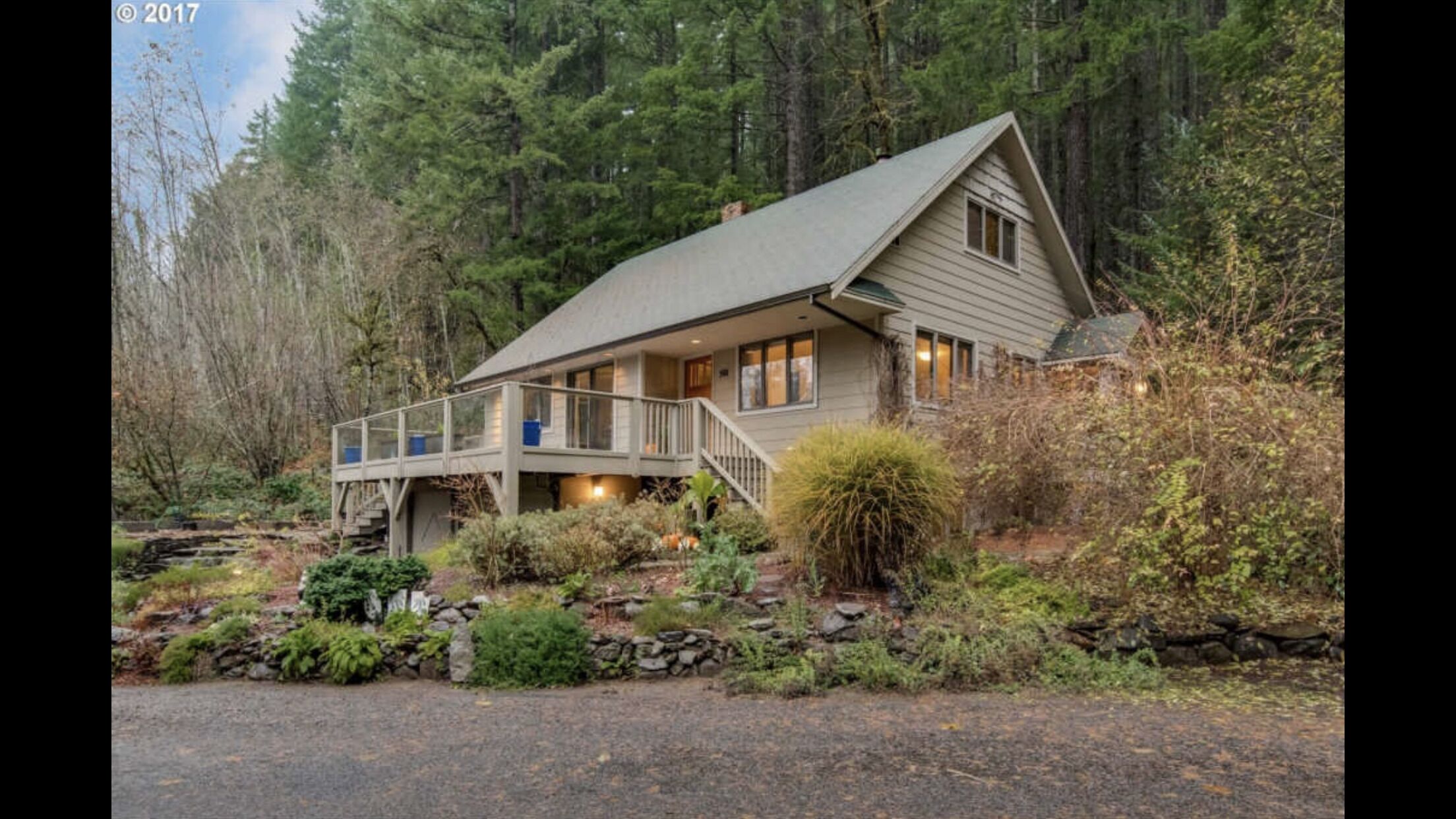 Cedar Creek Sanctuary. 3br on Nat. Forest Land. Outdoor adventure basecamp.