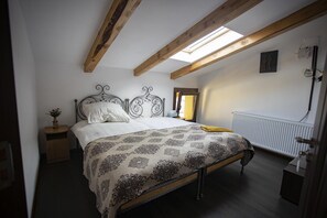 2 bedrooms, WiFi - Brownhouse Apartment (Brasov)