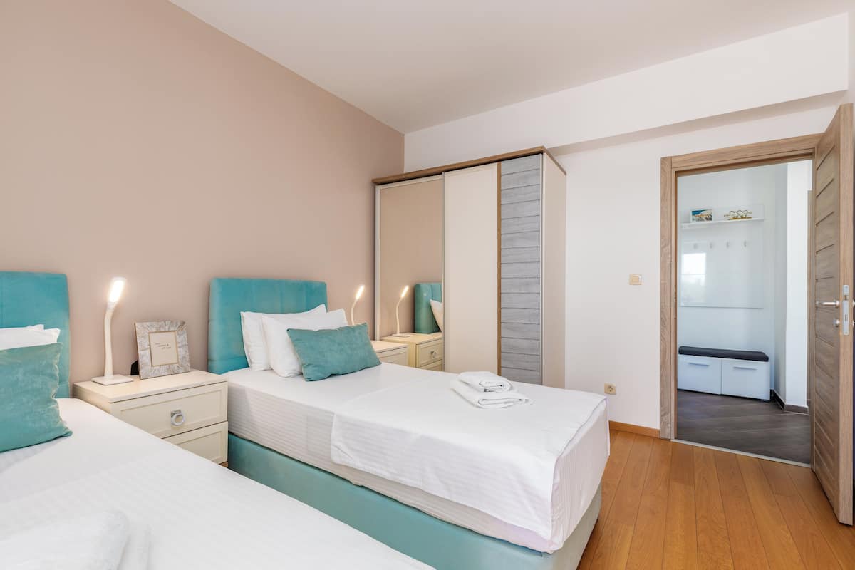 1 habitación, ropa de cama de alta calidad y decoración personalizada