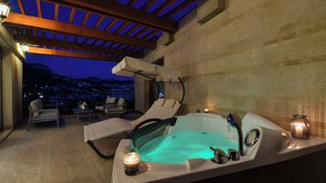 Departamento Deluxe, 2 habitaciones, hidromasaje, vista al mar | Terraza o patio