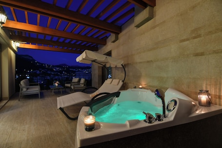 华丽公寓, 2 间卧室, 按摩浴缸, 海景 | 露台. MS 卡图尼哈宁公寓酒店