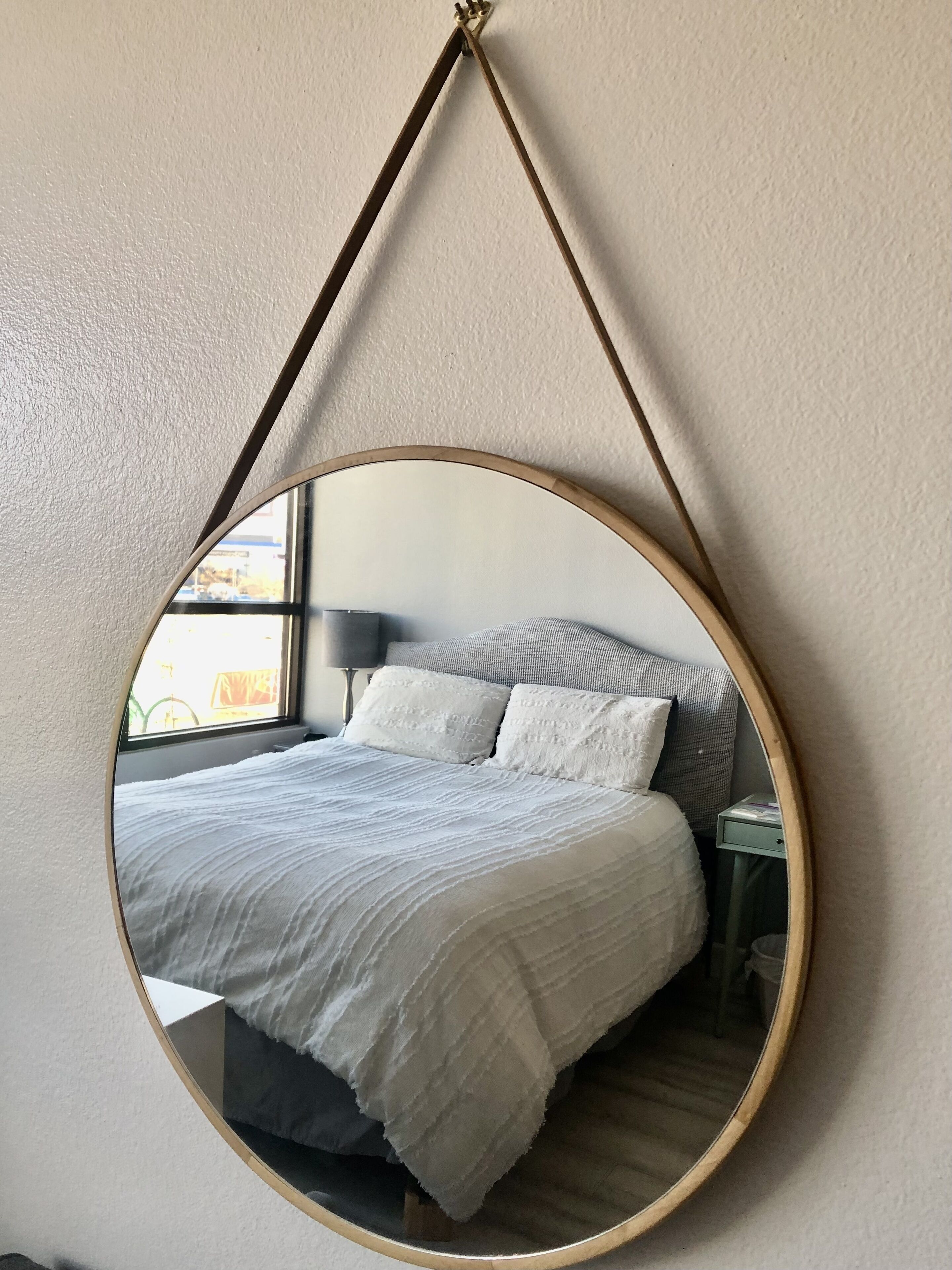 LOCATION LOCATION!  AMENITIES:gym, pool, hot tub,  pool and more! 