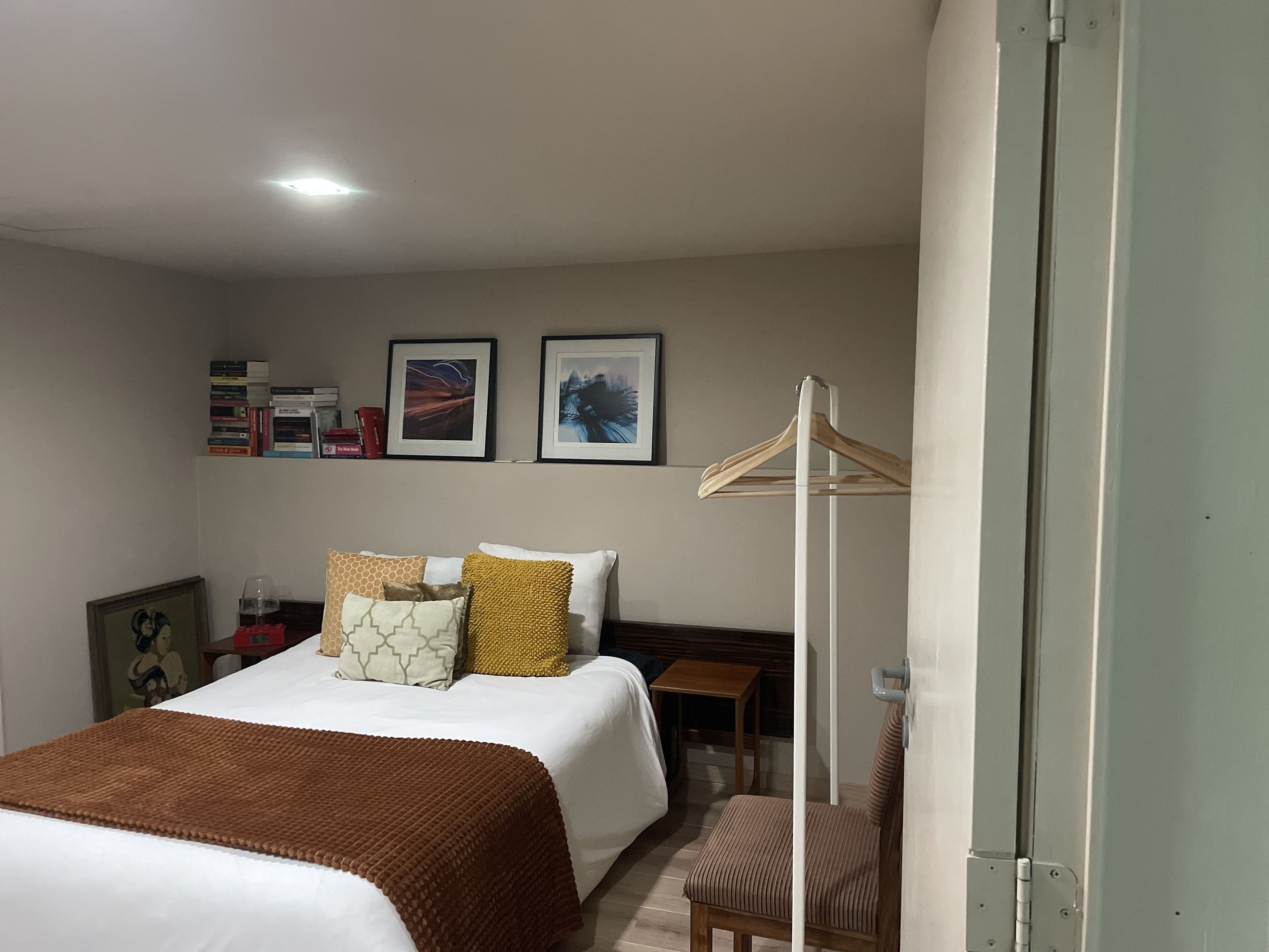 1 bedroom, iron/ironing board, free WiFi