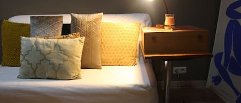1 chambre, fer et planche à repasser, Wi-Fi gratuit