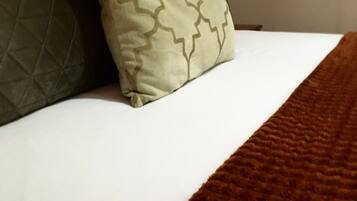 1 bedroom, iron/ironing board, free WiFi