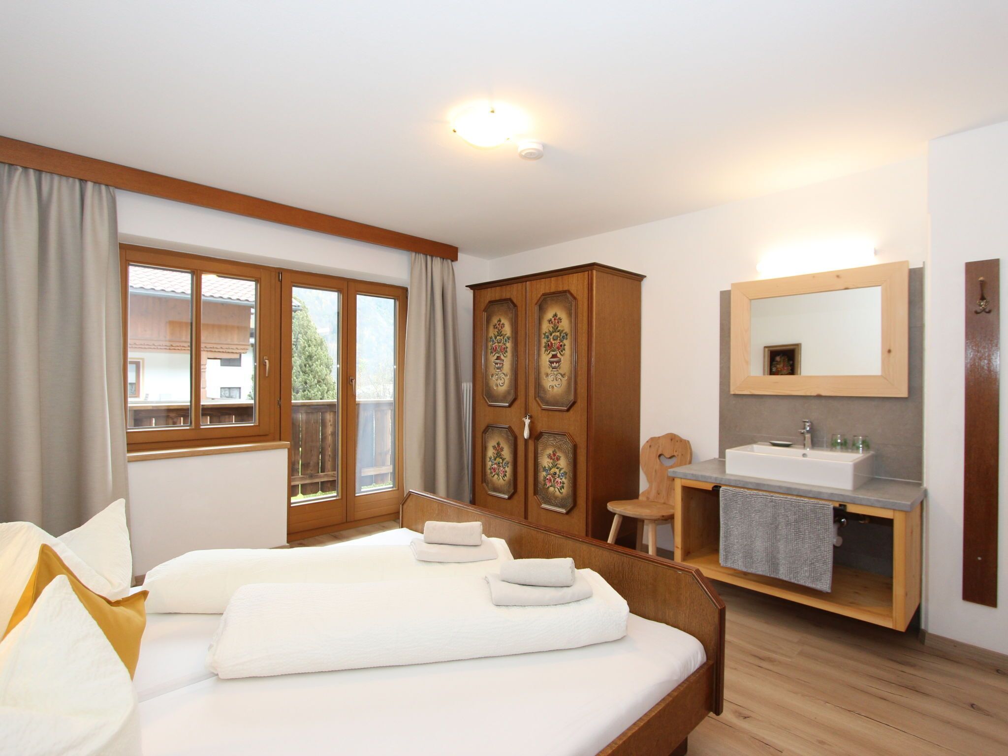 8 Schlafzimmer, WLAN