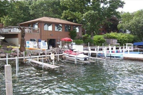 Loma kaunis Okoboji-järvi, Iowa - kahden makuuhuoneen lukitus pois (B)