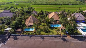Exterior - Villa Bidadari, beachfront, 3 Bedrooms w/ensuite baths, private pool and staff (lokapaksa)