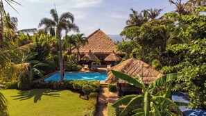 Outdoor pool, sun loungers - Villa Bidadari, beachfront, 3 Bedrooms w/ensuite baths, private pool and staff (lokapaksa)
