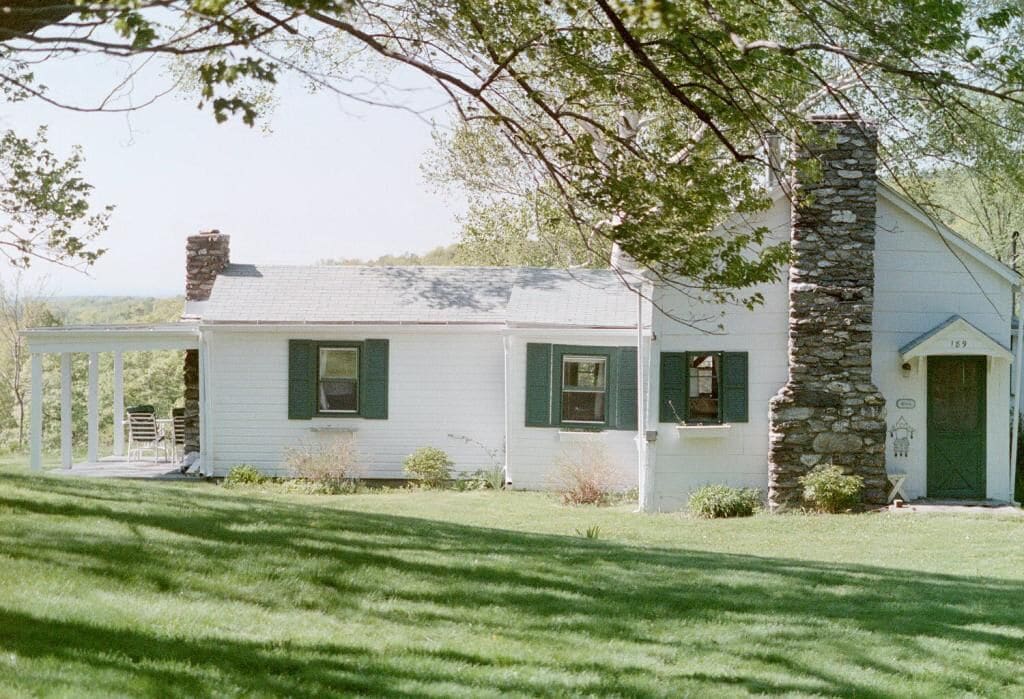 Berkshires Hudson Valley View Cottage - Private & Quiet
