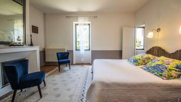 6 slaapkamers, een strijkplank/strijkijzer, reisbedje, wifi