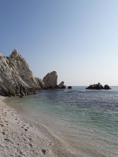 An oasis of serenity between the sea and the hills