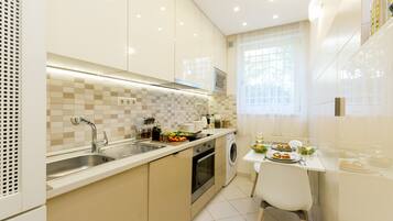 Fridge, microwave, oven, dishwasher