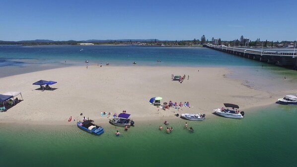 Beach - Castillo Del Mar 10 - Overlooking the Lake (Tuncurry)