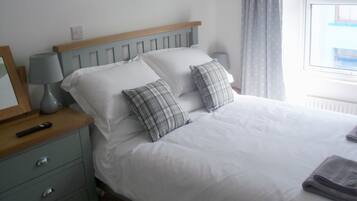 3 bedrooms, iron/ironing board, travel cot, free WiFi