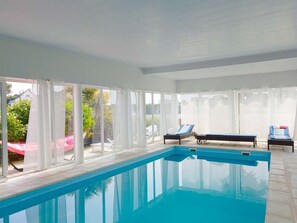 Indendørs pool, opvarmet pool