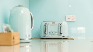 Kaffee und/oder Kaffeemaschine