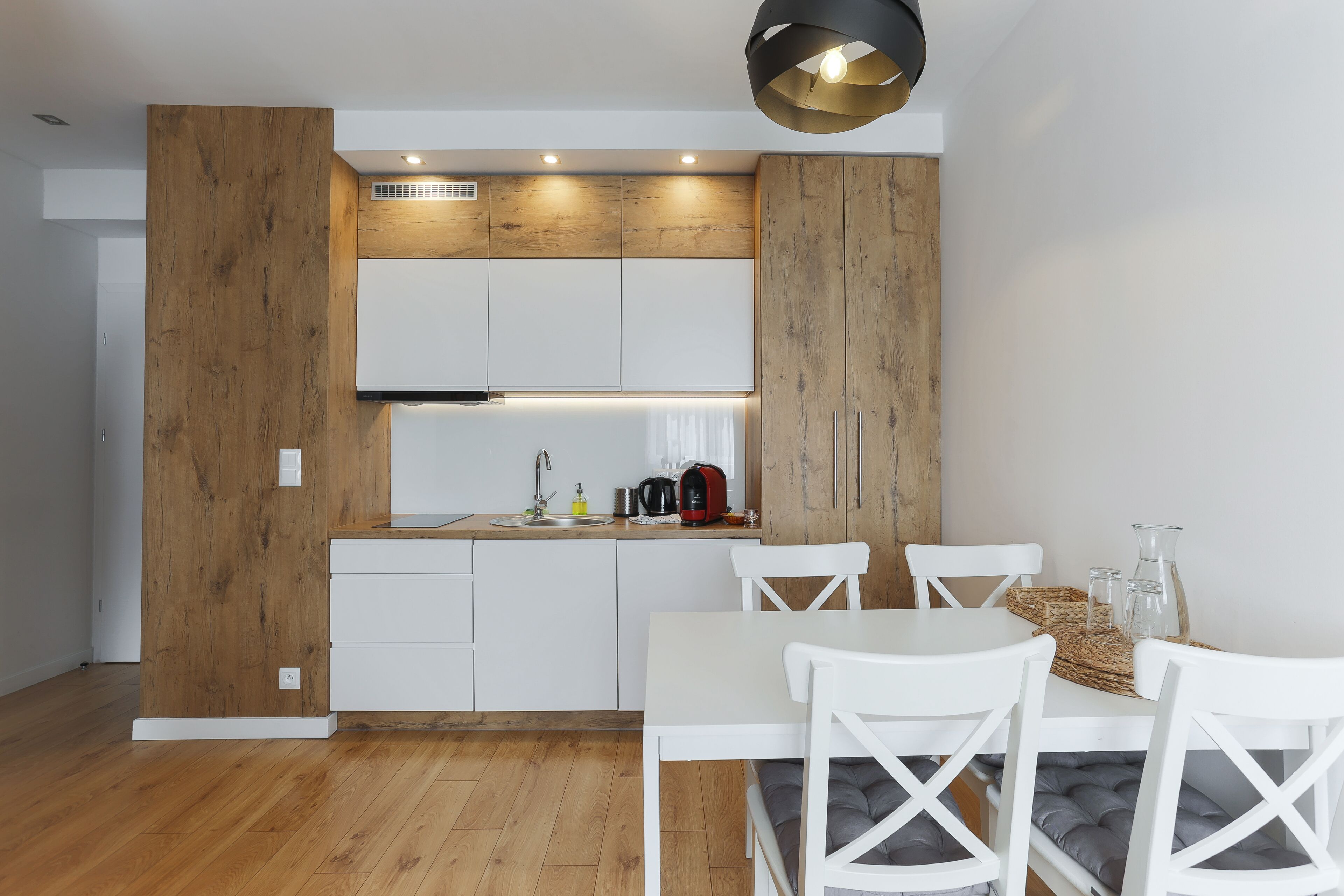 Fridge, microwave, dishwasher, coffee/tea maker