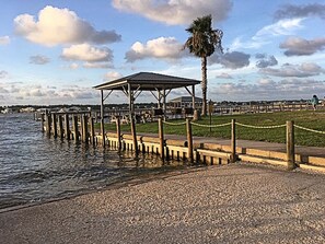 Beach - Quiet Coastal Retreat in Gulf Shores. Discounts for Longer Stays (Gulf Shores)