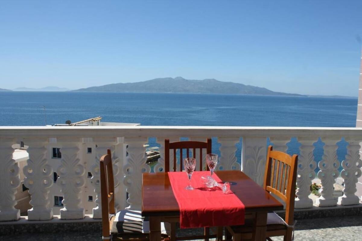 Panoramic Apartment | Soundproofing, iron/ironing board (on request), WiFi (free), bed sheets