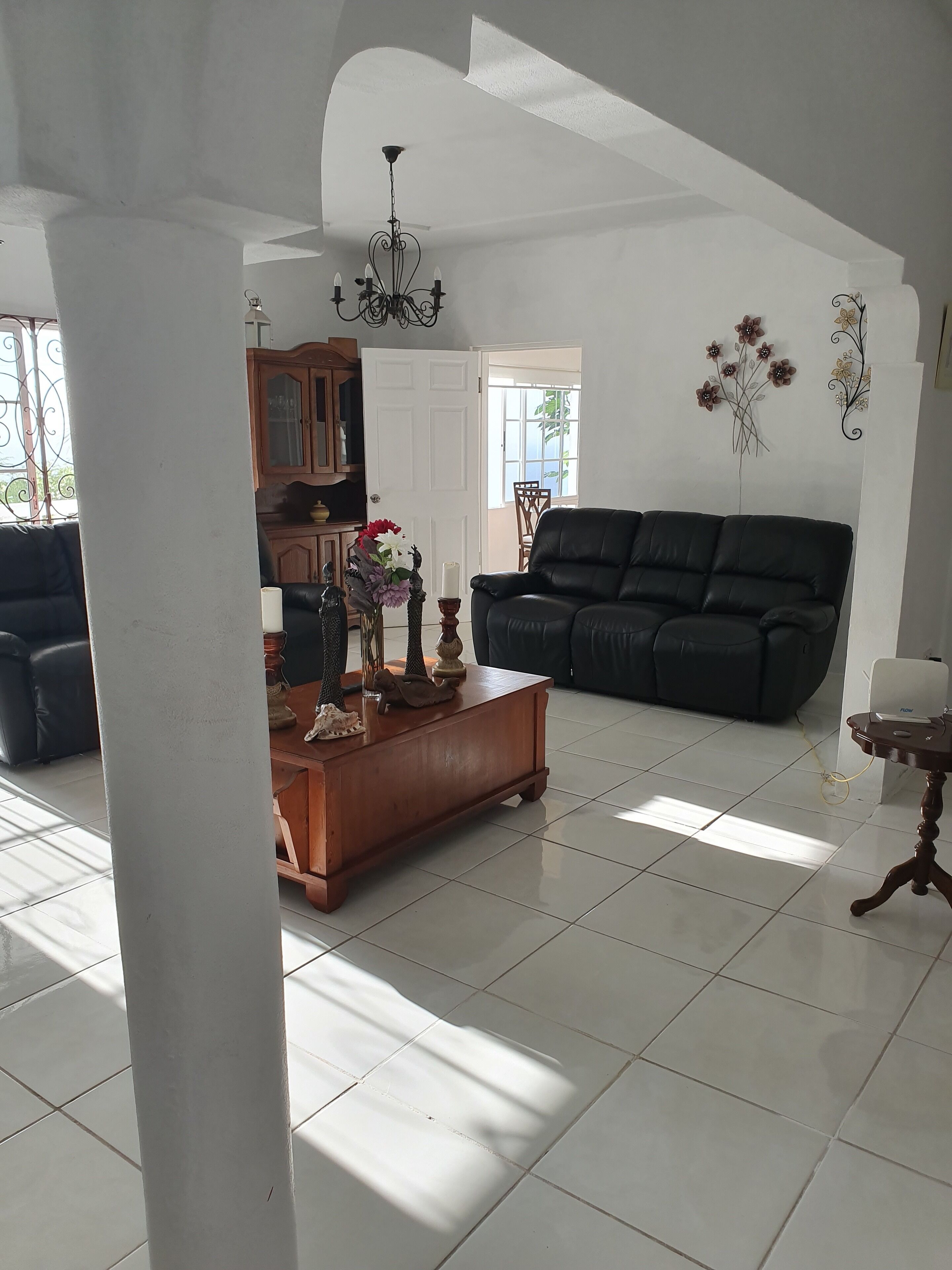 Deluxe Villa, 4 Bedrooms, Sea View, Oceanfront | Living area