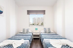 3 quartos, ferros/tábuas de passar roupa, Wi-Fi, roupa de cama