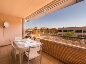 Outdoor dining - Cosy apartment for 6 people with pool, A/C, WIFI, TV, terrace and panoramic view (Xàbia)
