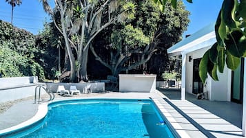 Piscina externa, piscina aquecida