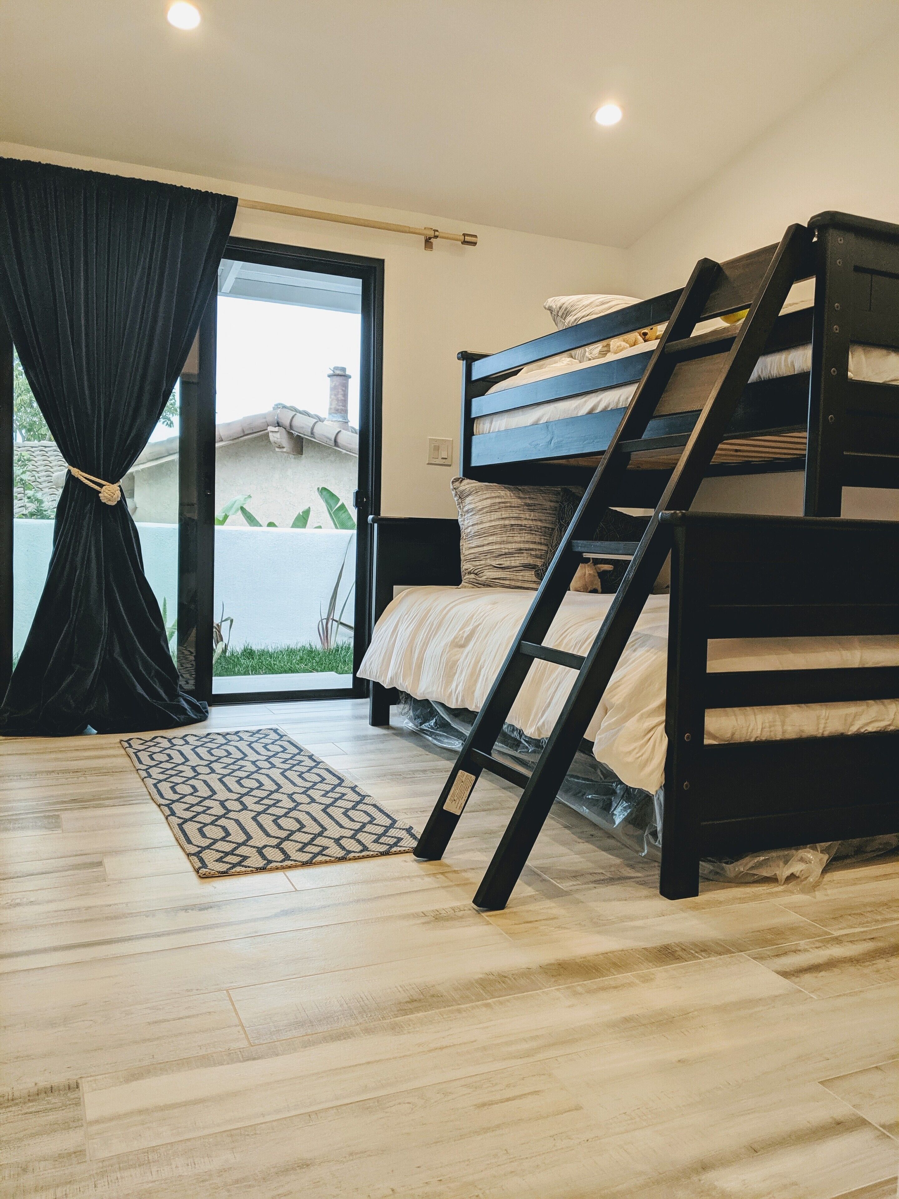 Twin over Full bunk bed 