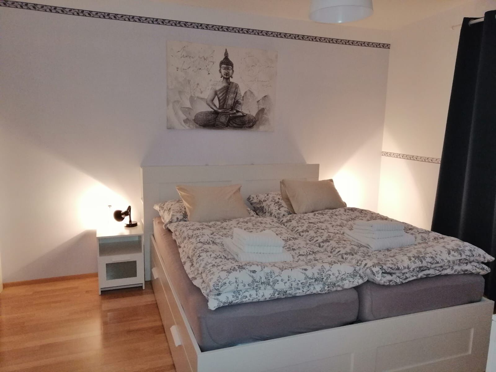 3 soverom, skrivebord, lydisolert og wi-fi