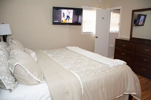 5 bedrooms, iron/ironing board, free WiFi, bed sheets