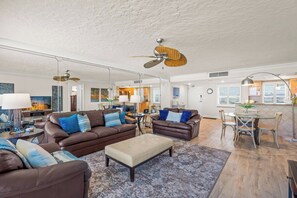 TV, DVD player - Crystal Sands Tower Unit 609 - Beachfront (Siesta Key)