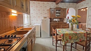 Réfrigérateur, micro-ondes